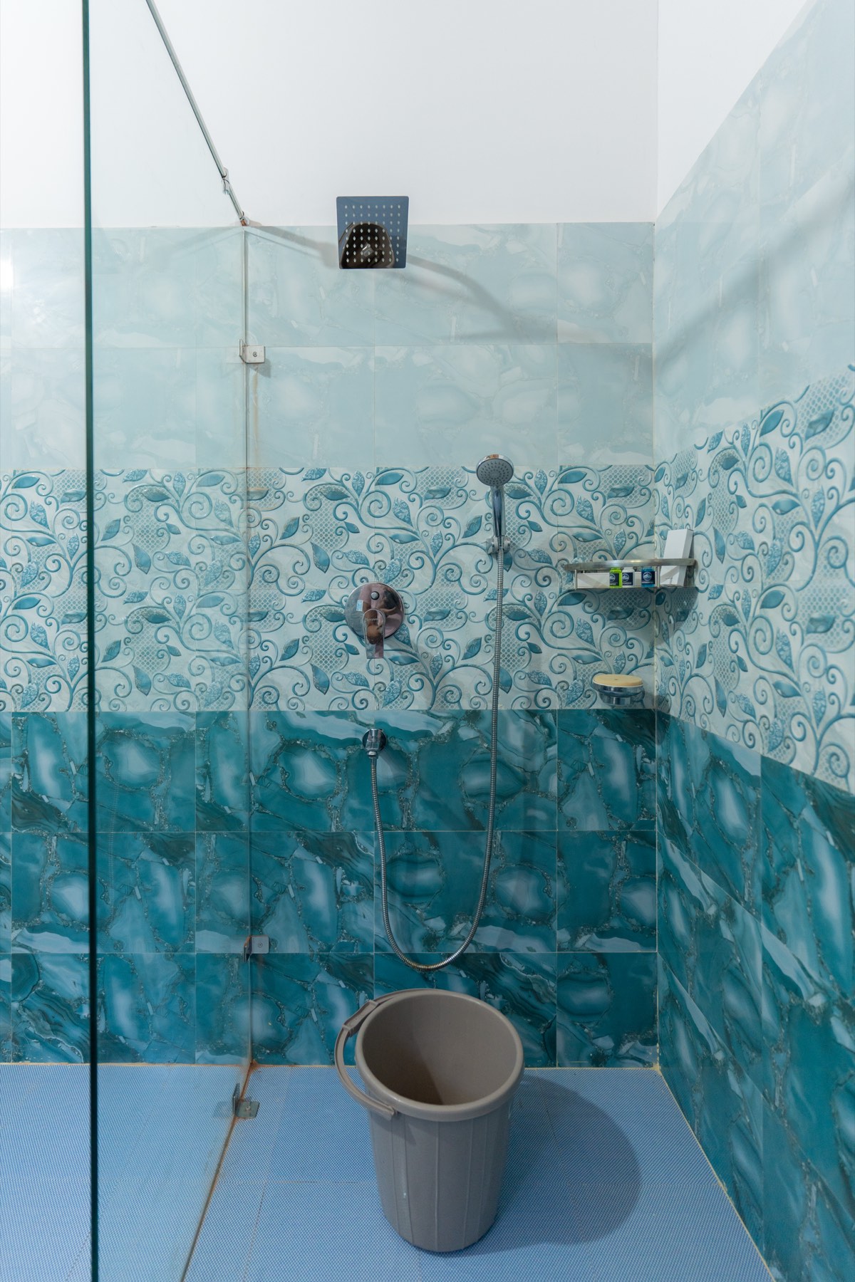 Glass shower bathroom